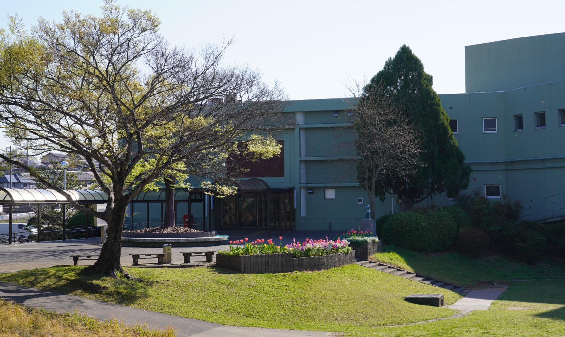 掛川市生涯学習センター（約1,060m／徒歩14分）